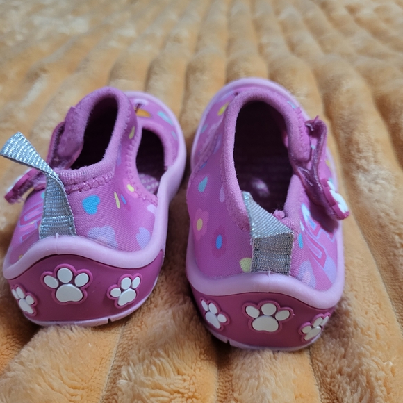 Paw Patrol Pink Water Shoes Size 8 - Picture 2 of 4